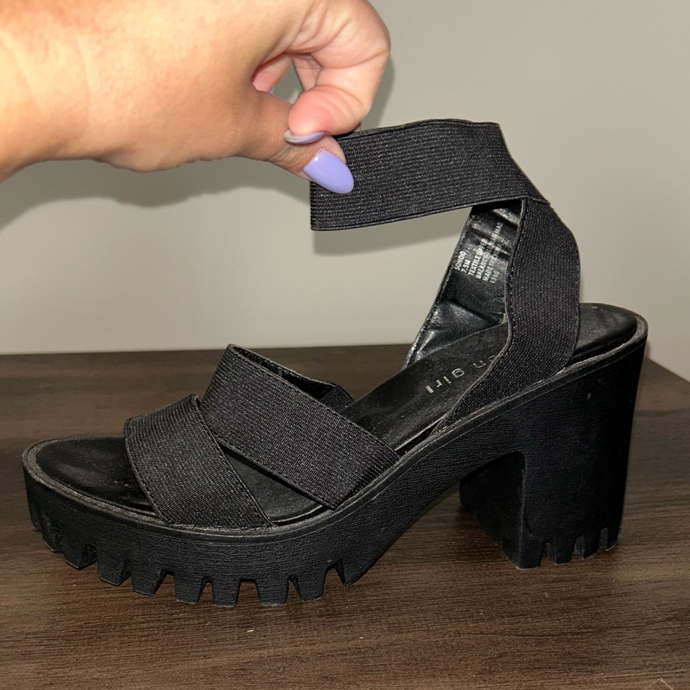 Madden Girl Black Heels 7.5